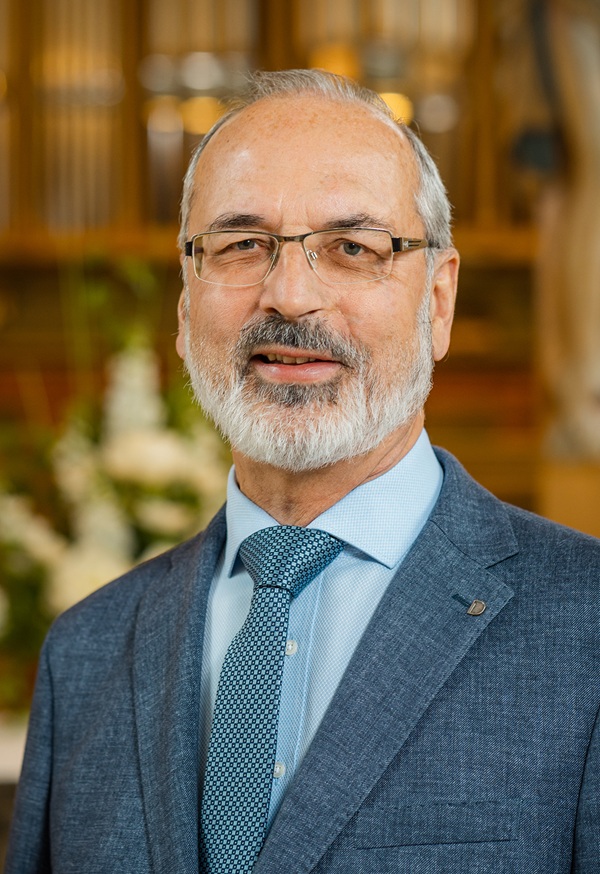 Johannes_Hruby_600x874